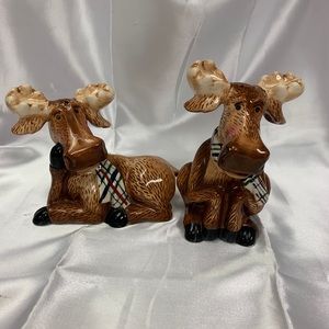 Vintage 2005 Young’s Moose Salt and Pepper Shakers